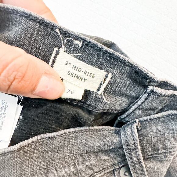 Madewell 9" Mid-Rise Skinny Gray/Black Dark Wash Denim Size 26 - Picture 6 of 8